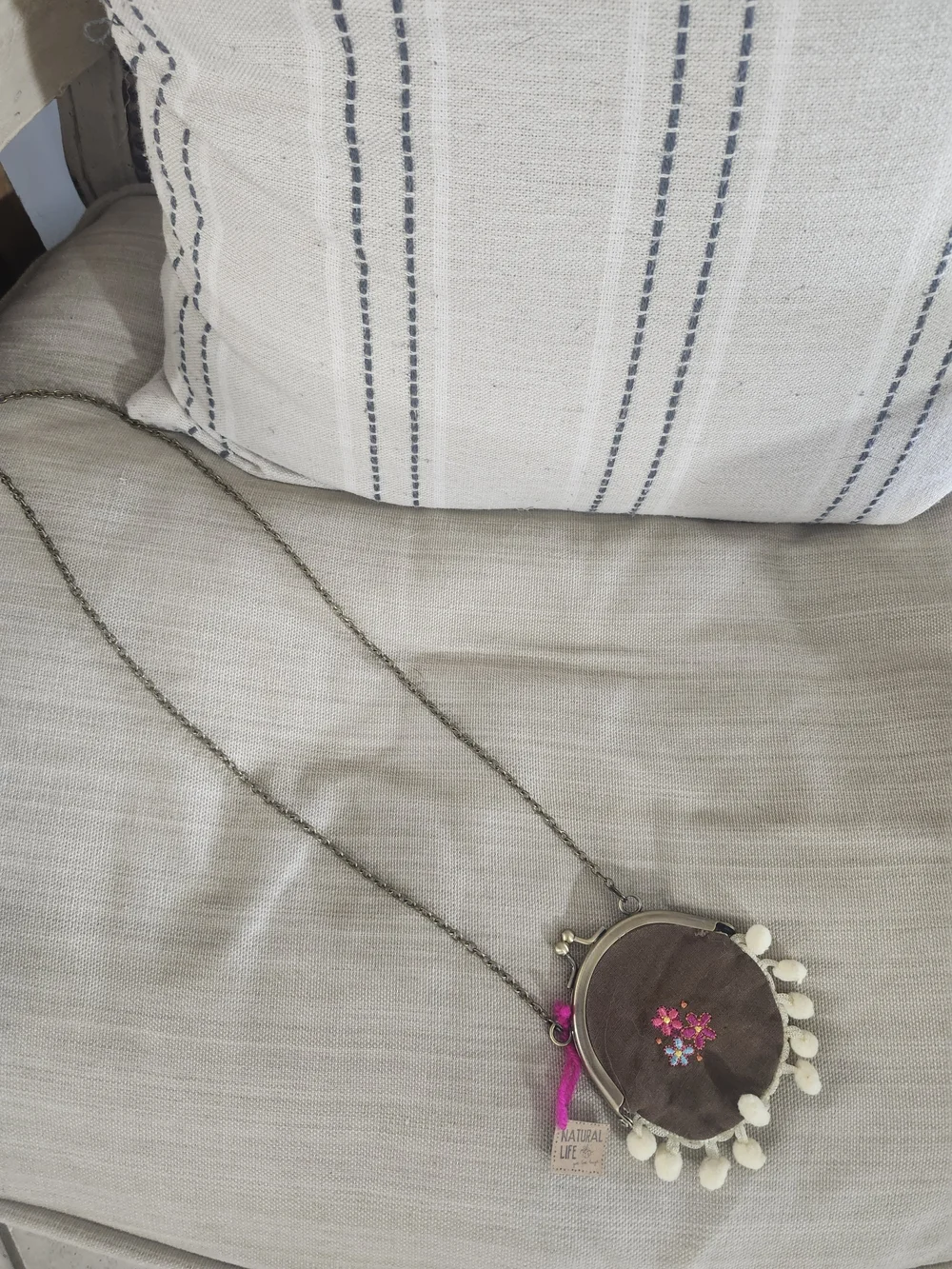 Brand New NATURAL LIFE Festival Necklace Coachella Kisslock - Picture 2 of 4